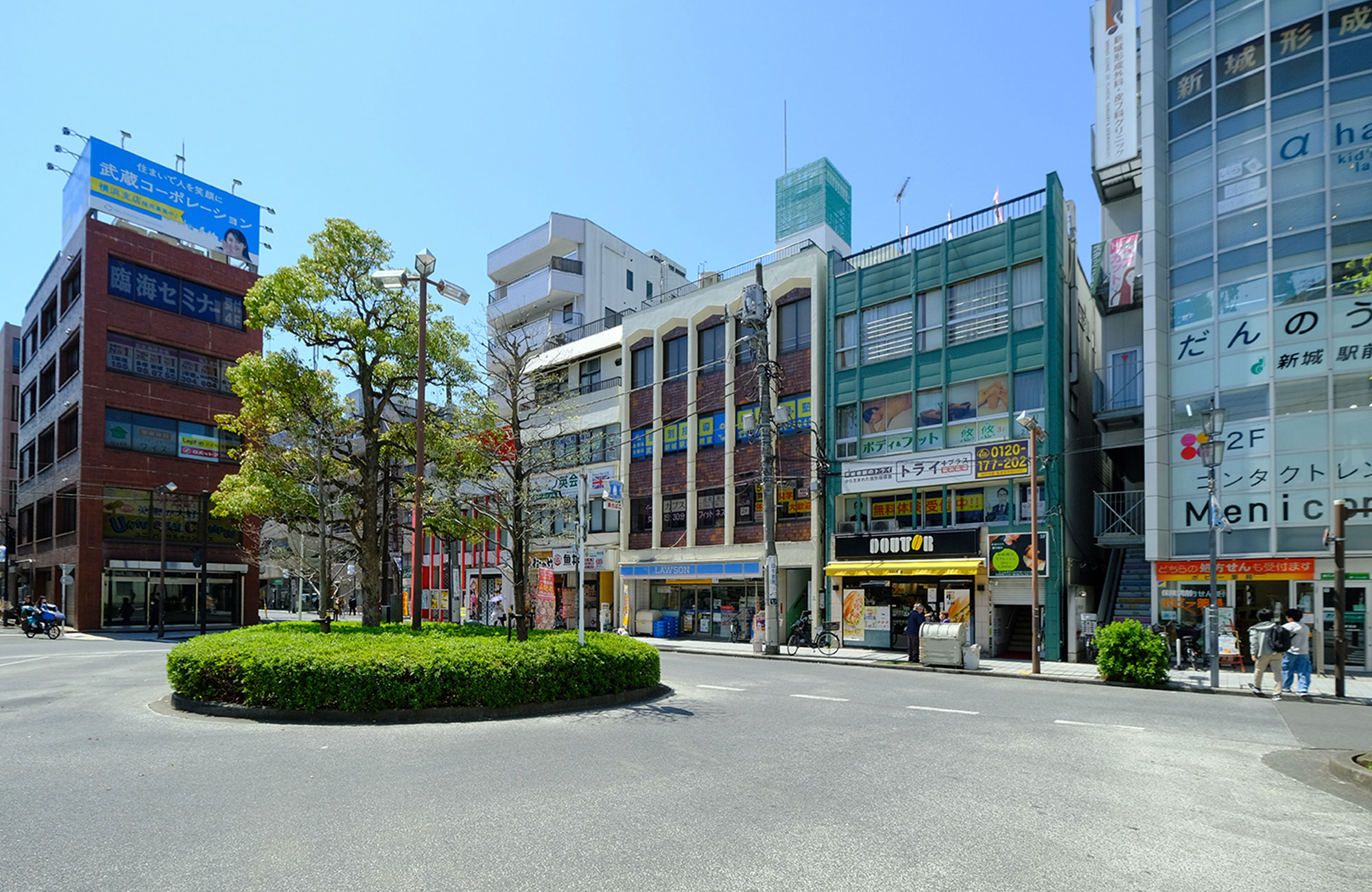 武蔵新城駅前（徒歩約3分）