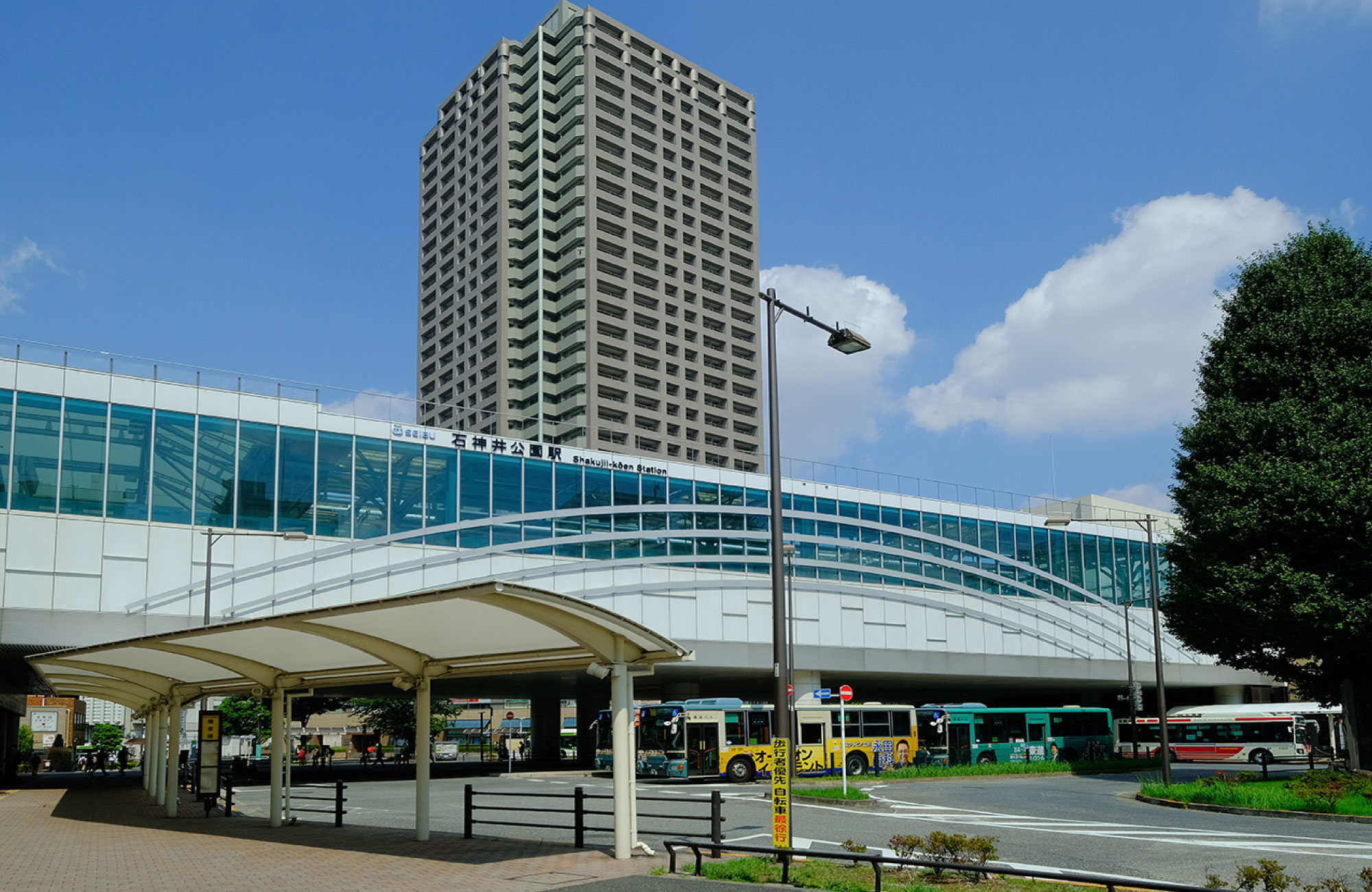 石神井公園駅（徒歩約15分）